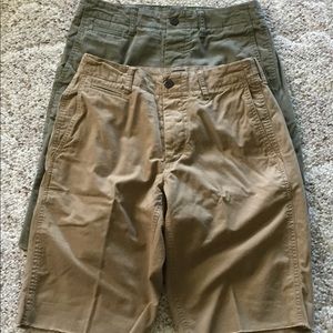Set of 2 men’s Gap shorts